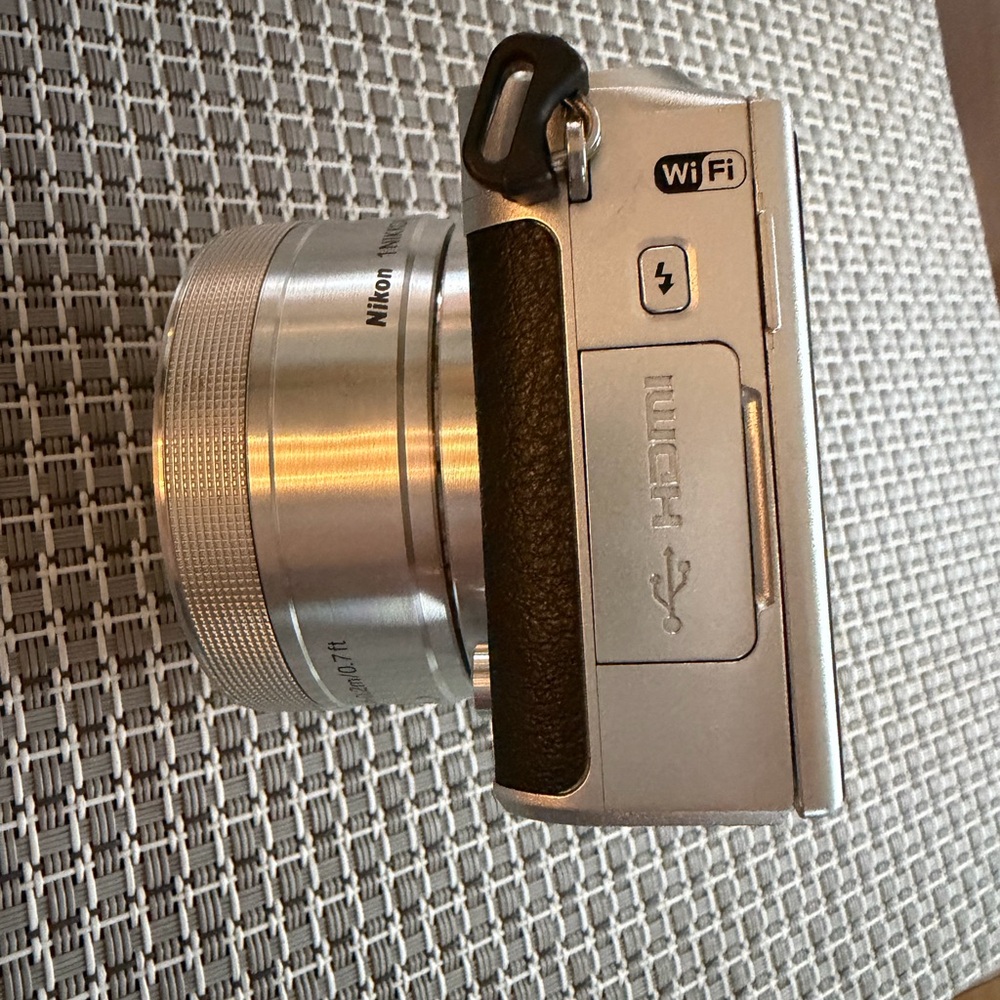 Nikon Silver Digital Camera with Lens - Picture 6 of 12